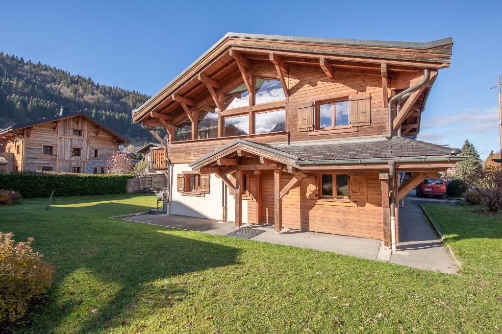 Duplex for sale in Morzine, Haute-Savoie...