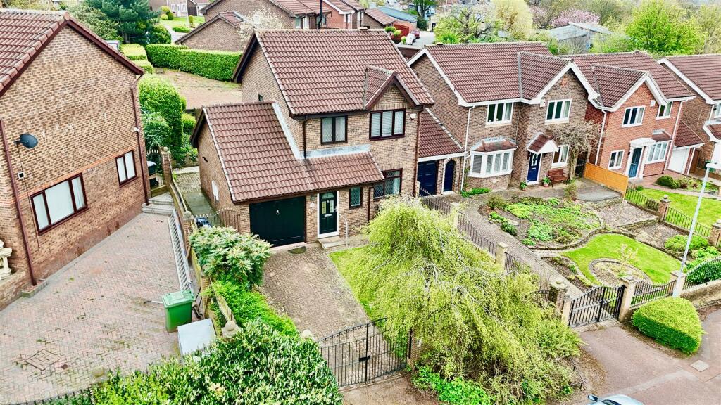 3 bedroom detached house for sale in First Street, Gateshead, NE8