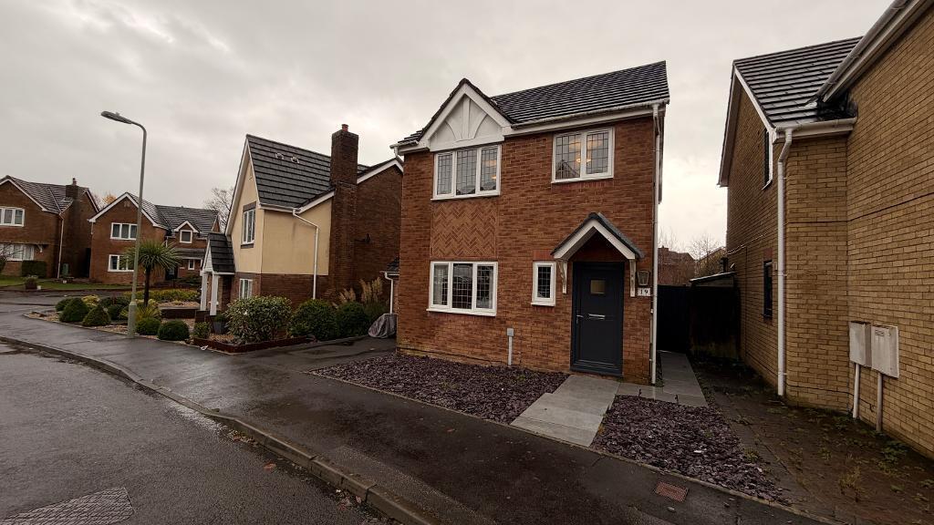 Main image of property: The oaks, Landare, Aberdare, Mid Glamorgan, CF44 8BZ