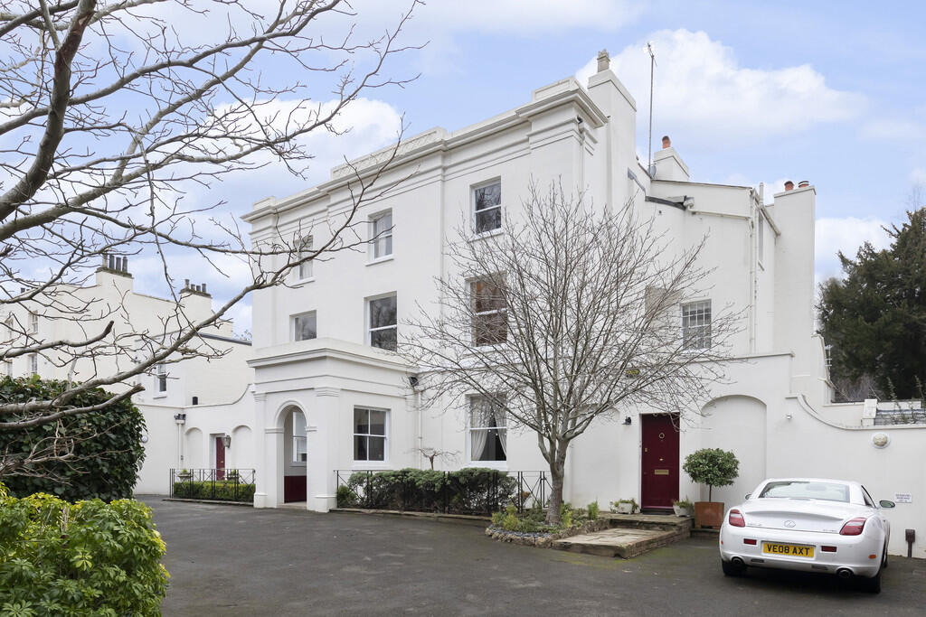 Main image of property: Montpellier Parade, Cheltenham GL50 1UA