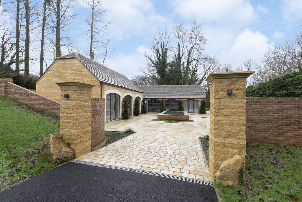 Main image of property: Mill Lane, Cheltenham GL52 3NF