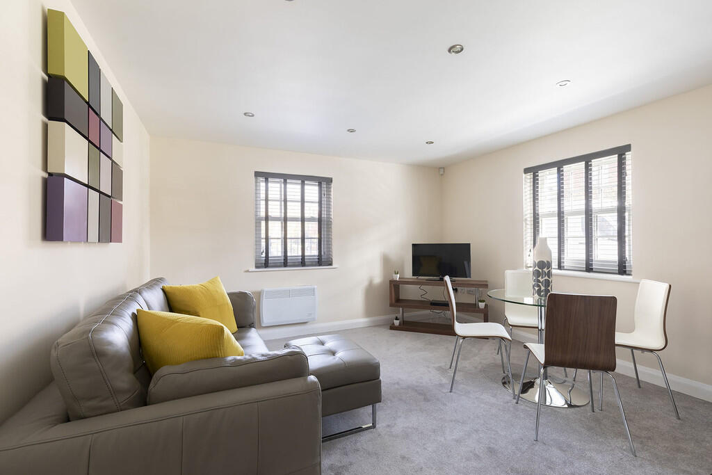 Main image of property: St. Pauls Street South, Cheltenham GL50 4AW