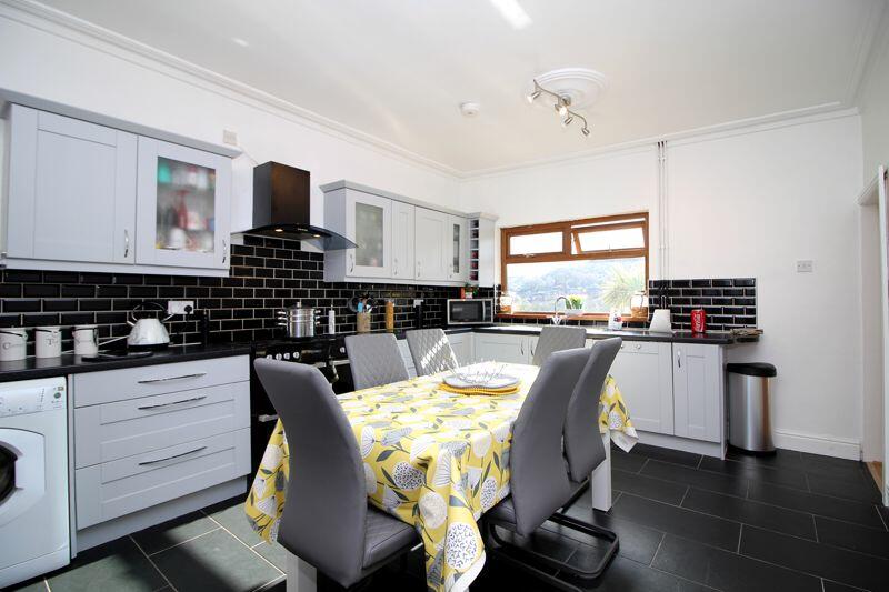 4 bedroom detached bungalow for sale in Pantygraigwen Road, Pontypridd