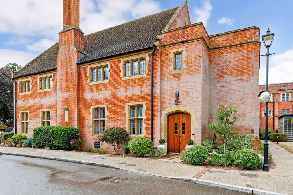 Main image of property: Abbey Gardens, Upper Woolhampton, Berkshire