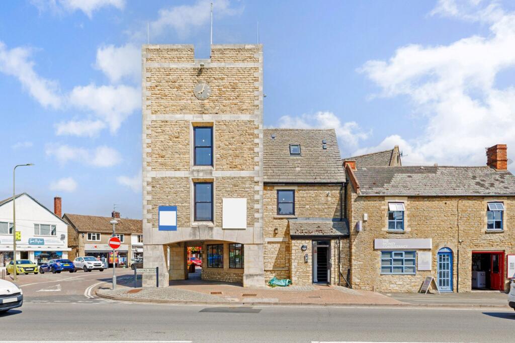 Main image of property: Oxford Road, Kidlington, Oxford