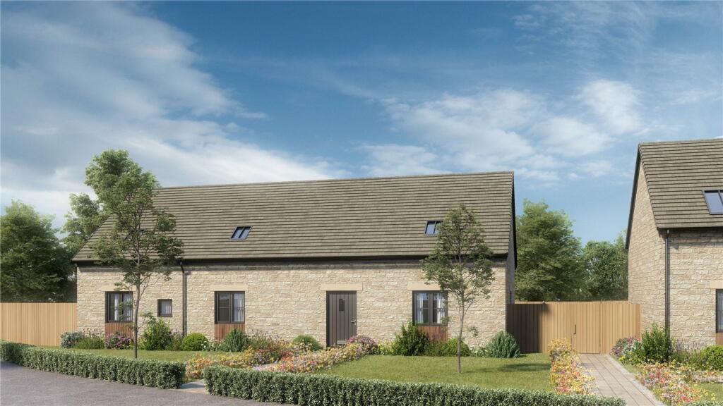 4 bedroom detached house for sale in Birdlip, Gloucester