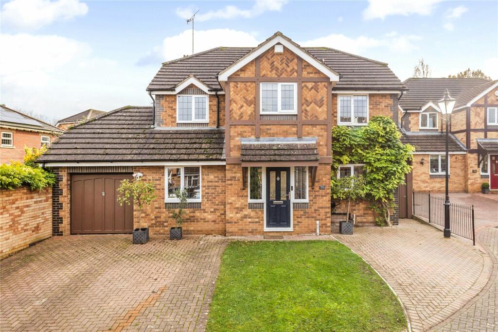 4 bedroom detached house for sale in Redgrove Park, Cheltenham