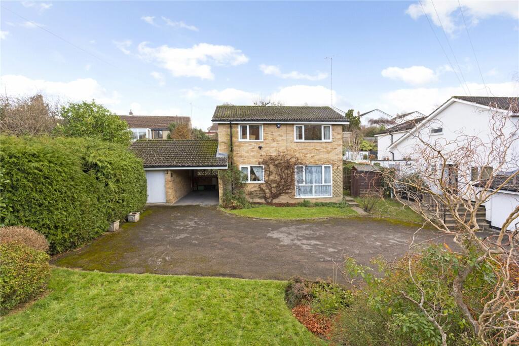 4 bedroom detached house for sale in Ryeworth Road, Charlton Kings