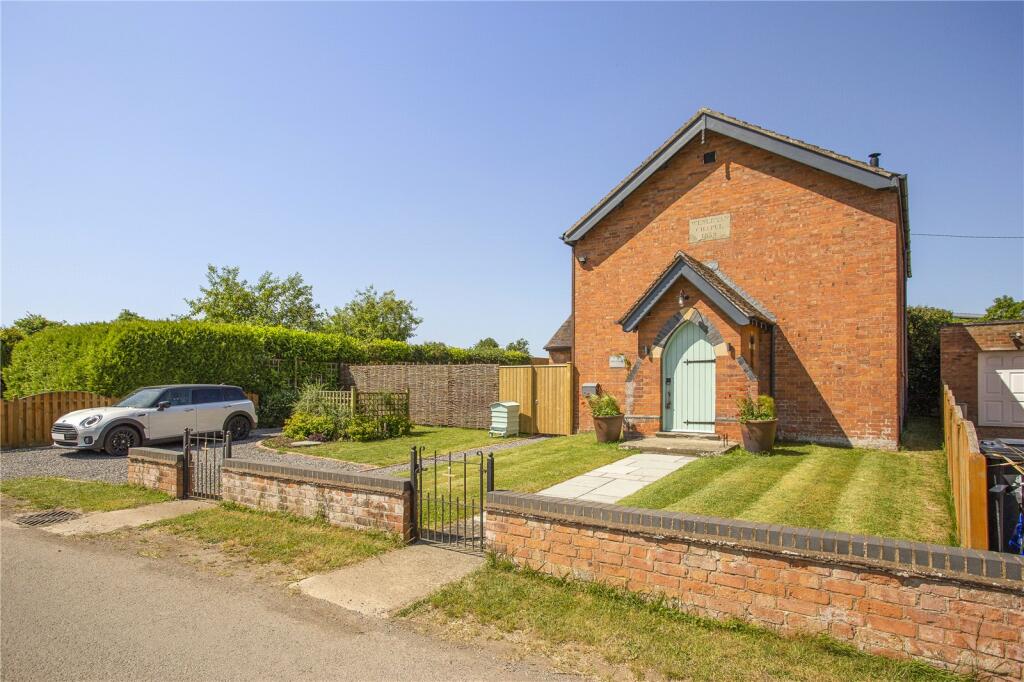 3 bedroom detached house for sale in Huntley Road, Tibberton