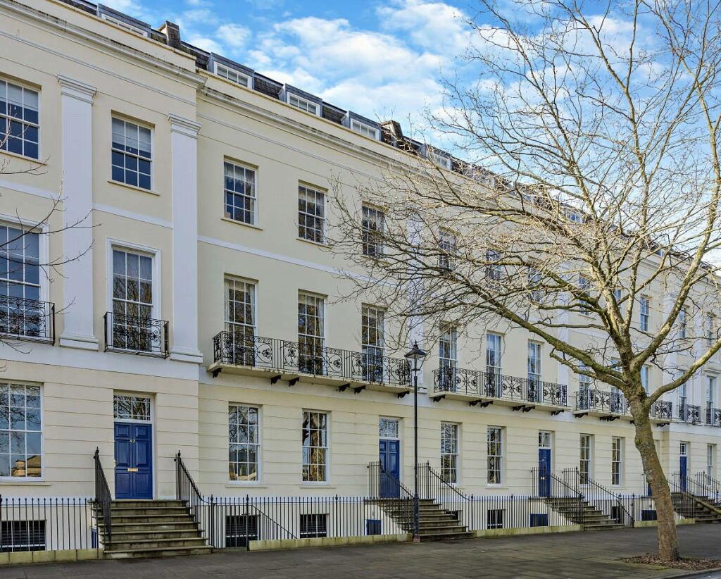 4 bedroom penthouse for sale in The Broad Walk, Imperial Square, Cheltenham, Gloucestershire, GL50