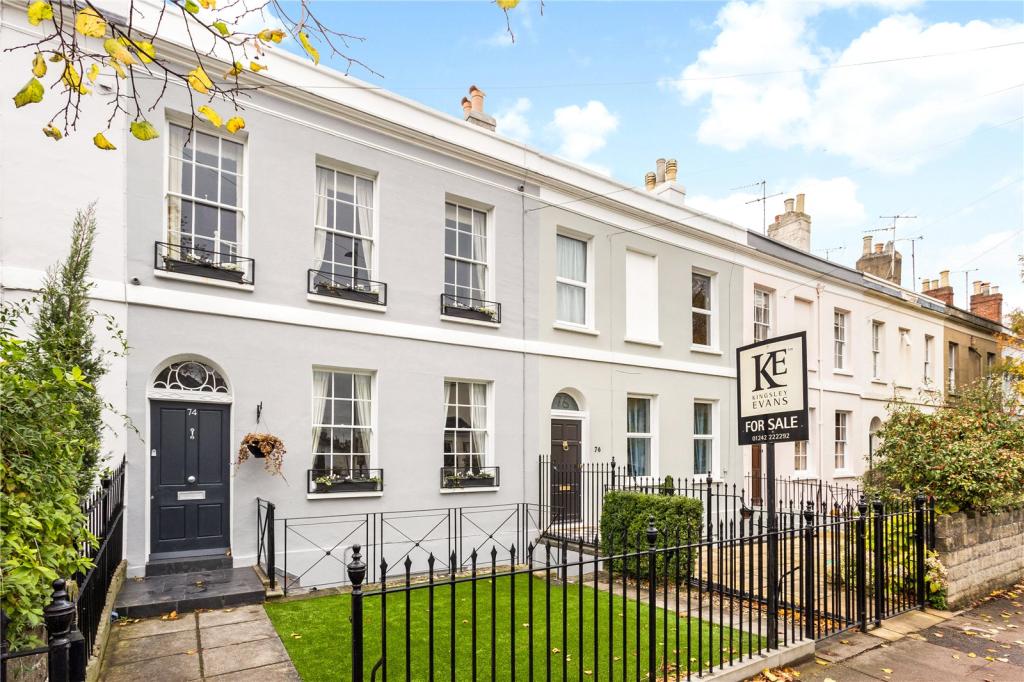 4 bedroom terraced house for sale in Hewlett Road, Cheltenham