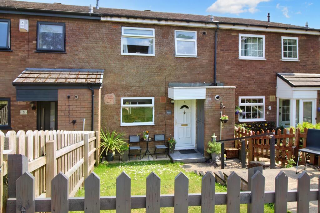 3 bedroom mews property for sale in Sunfield, Romiley Stockport SK6