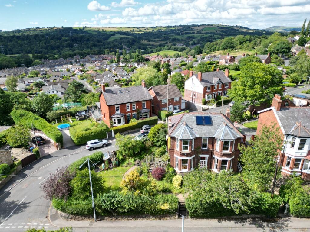 4 bedroom detached house for sale in Glossop Road, Marple Bridge