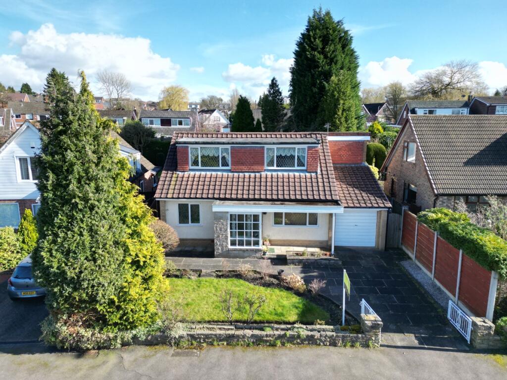 4 bedroom detached house for sale in Rostherne Avenue, High Lane, Stockport, Cheshire, SK6 8AR, SK6