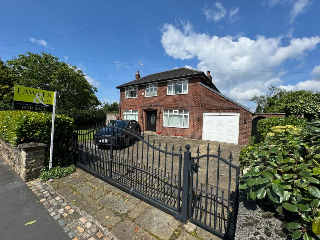 4 bedroom detached house for sale in Bredbury Green, Romiley, Stockport