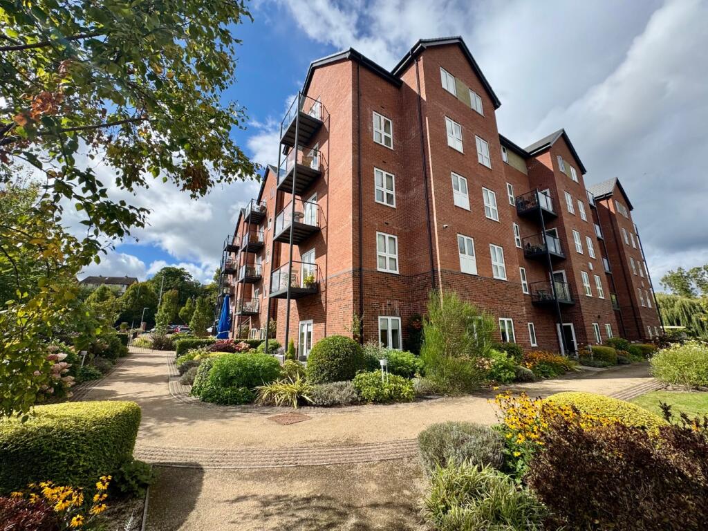 Main image of property: The Folds, School Brow, Romiley, Stockport, Cheshire, SK6 3FL