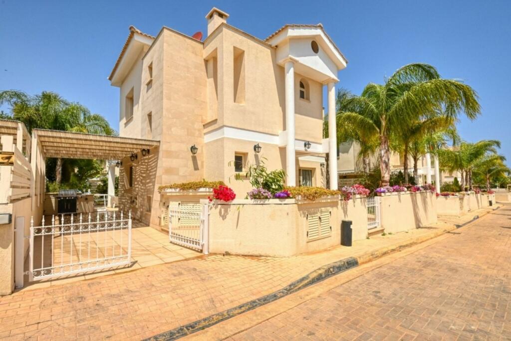 Villa for sale in Famagusta, Protaras