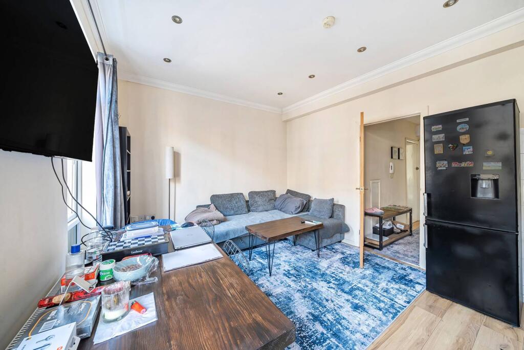 Main image of property: Green Lanes, Newington Green, London, N16