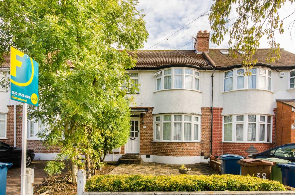 3 bedroom terraced house for sale in Abercorn Crescent, South Harrow, Harrow, HA2