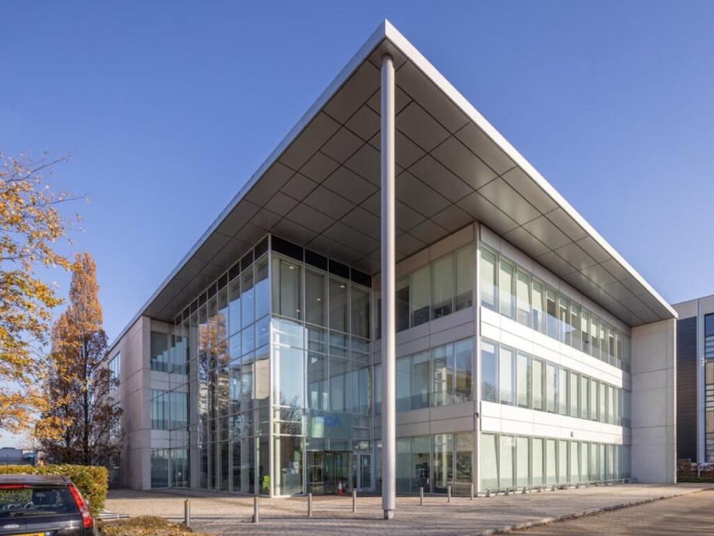 Main image of property: 240 Bath Road, Slough, SL1 4DX