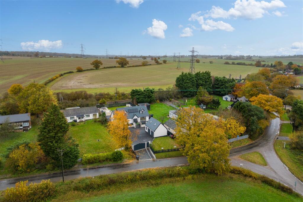 4 bedroom detached house for sale in North Hall Road, Ugley, CM22