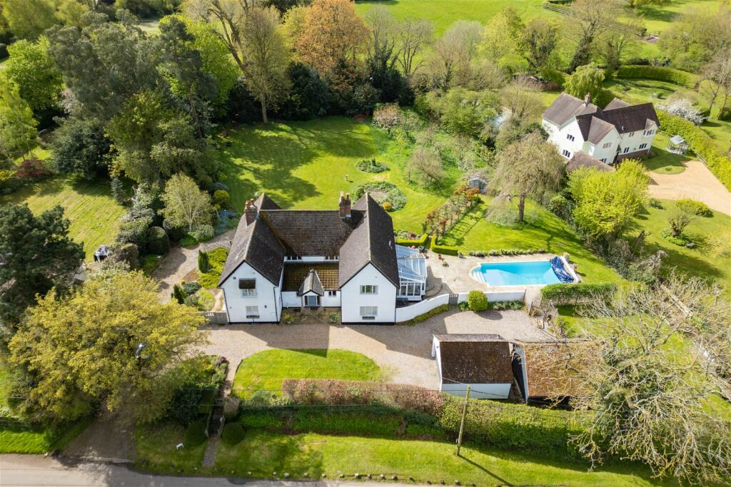 6 bedroom detached house for sale in Cornells Lane, Widdington, CB11