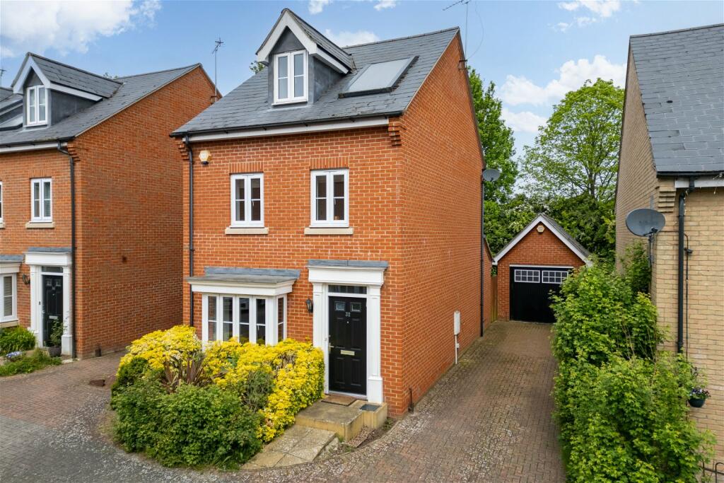 3 bedroom detached house for sale in Allard Way, Saffron Walden, CB11