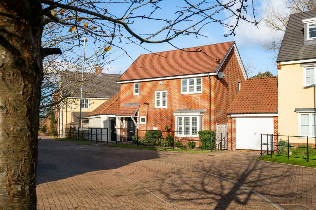 Additional property image - Granta Mead Close, Newport