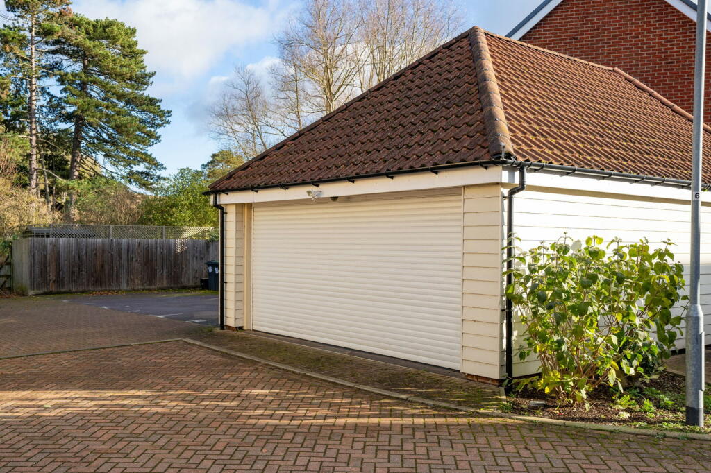 Additional property image - Granta Mead Close, Newport