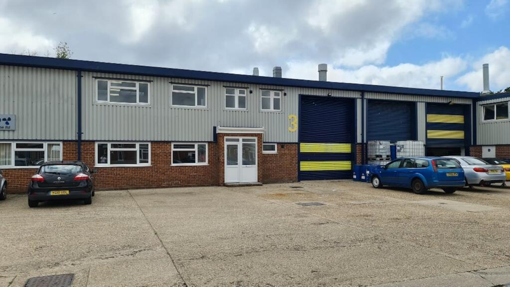 Main image of property: Unit E3 Fort Wallington Industrial Estate, Military Road, Fareham, PO16 8TT