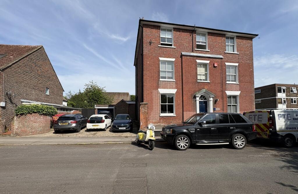 Main image of property: 61 South Street, Havant, PO9 1BZ
