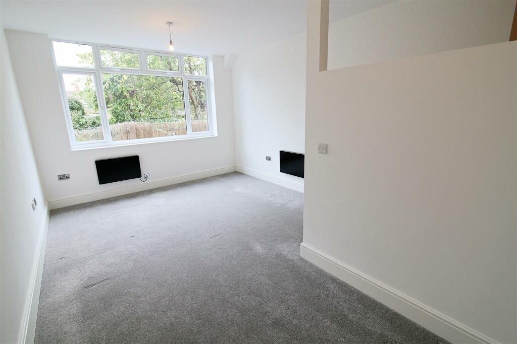 Additional property image - Flat 2 Symington House, Market Street, Rugby