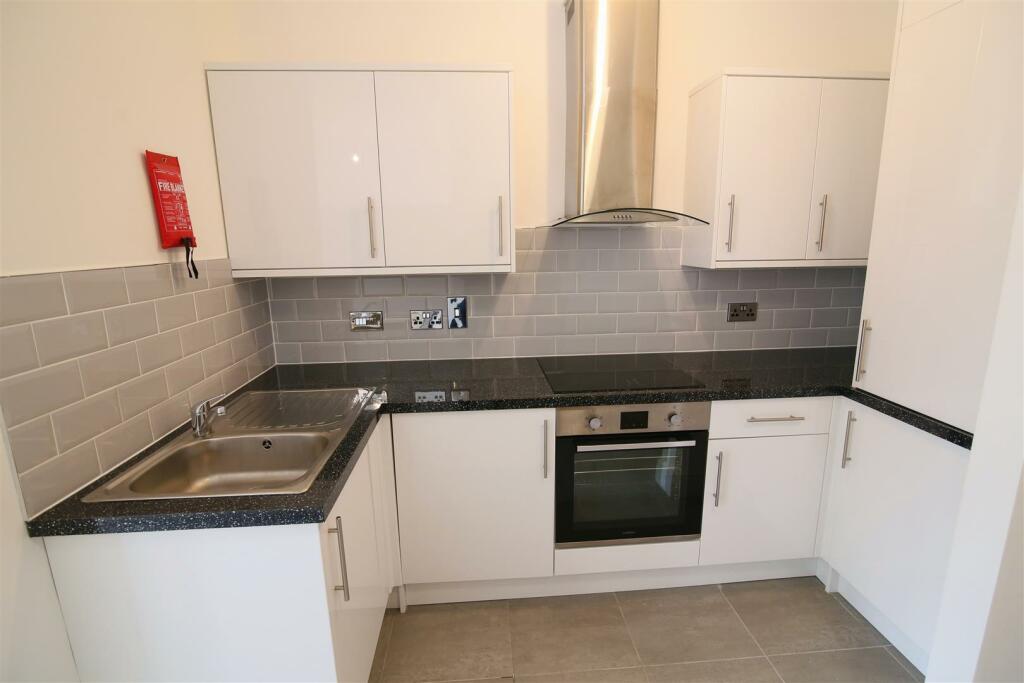 Additional property image - Flat 2 Symington House, Market Street, Rugby