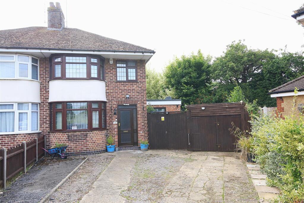 Main image of property: Burnside, Rugby