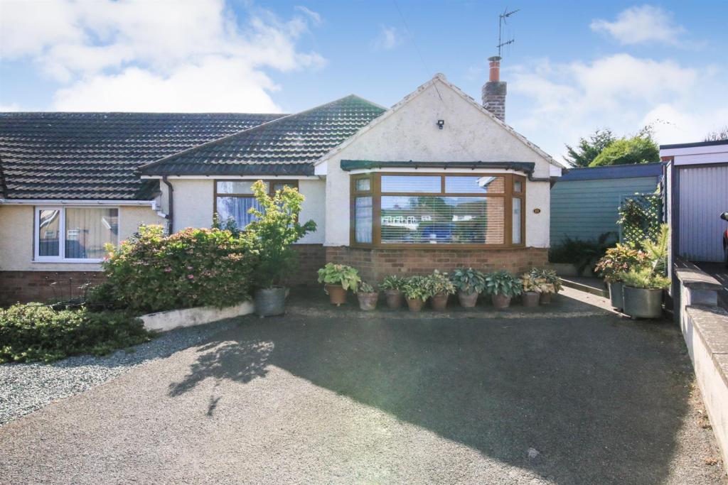 2 bedroom semi-detached bungalow for sale in Tennyson Avenue ...