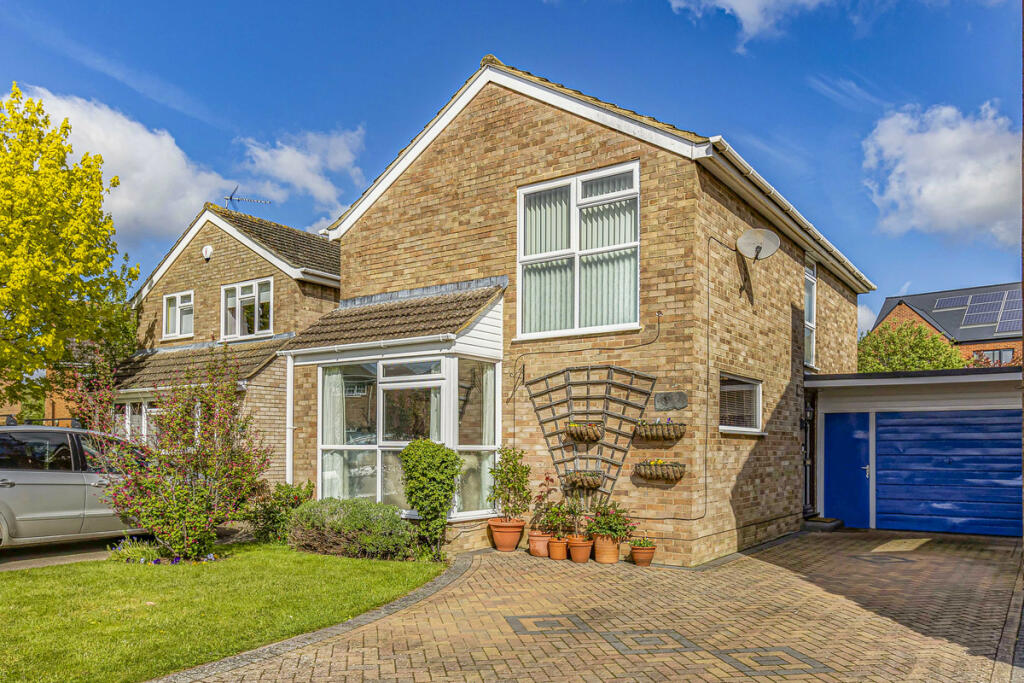 3 Bedroom Link Detached House For Sale In Ferny Close Radley Ox14