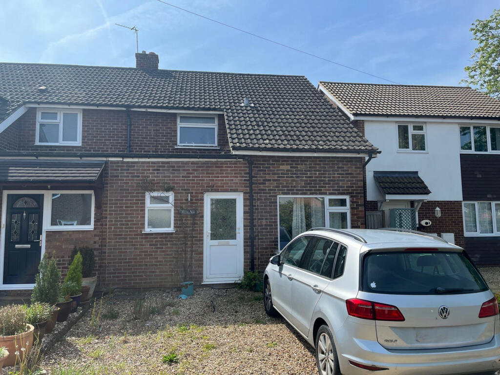 3 bedroom semidetached house for sale in Parsons Mead, Abingdon, OX14