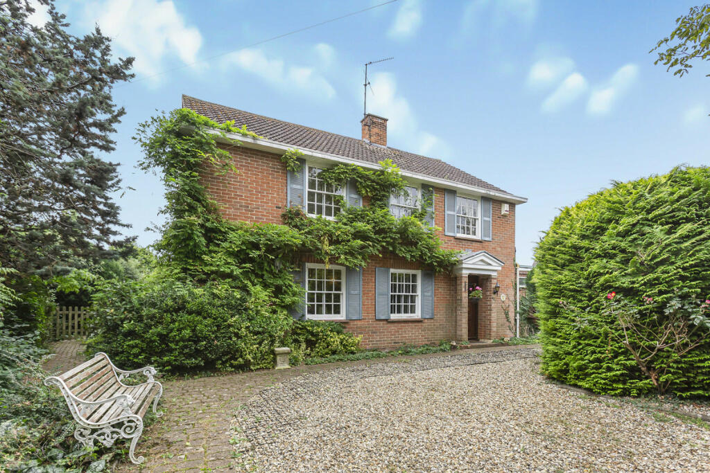 Main image of property: High Street, Drayton, OX14