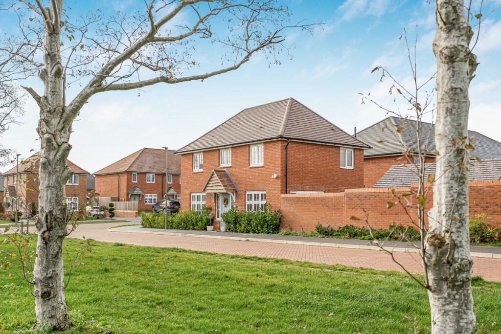 Main image of property: Graydon Close, Milton, OX13