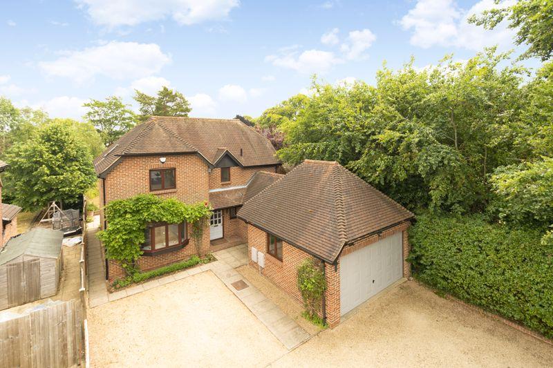 4 bedroom detached house for sale in Oxford Road, Abingdon, OX14