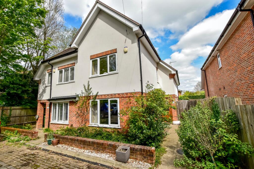 Main image of property: White Lion Road, Little Chalfont, Buckinghamshire, HP7