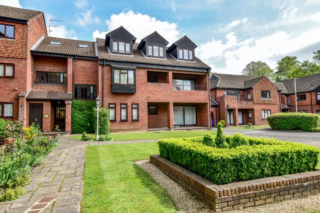 Main image of property: Snells Wood Court, Amersham, Buckinghamshire, HP7