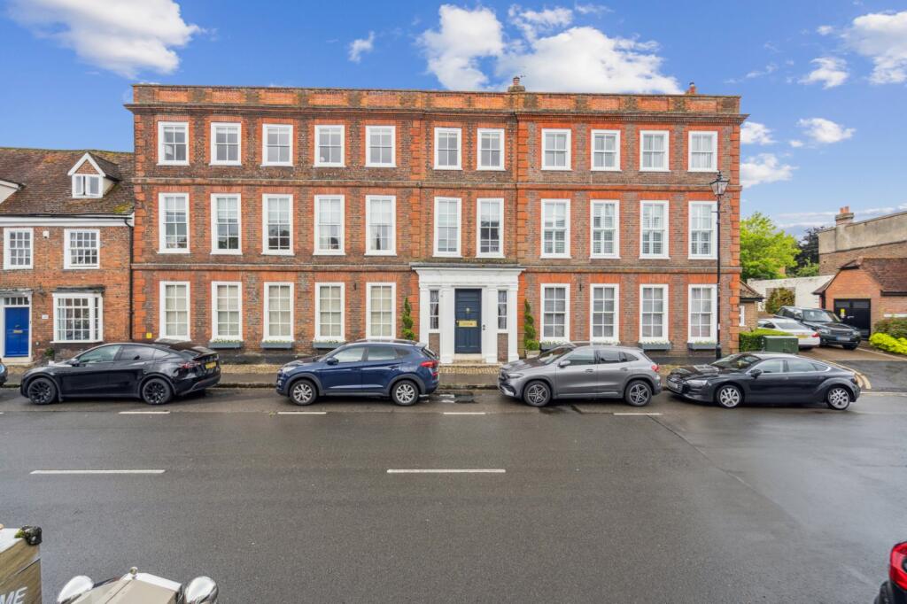 Main image of property: High Street, Amersham, Buckinghamshire, HP7