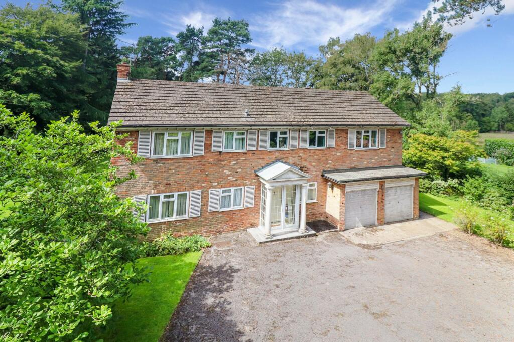 5 bedroom detached house for sale in Drews Park, Knotty Green, Beaconsfield, HP9