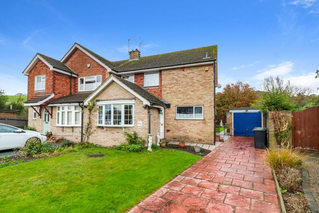 3 bedroom semidetached house for sale in Stratford Drive, Wooburn Green, Buckinghamshire, HP10