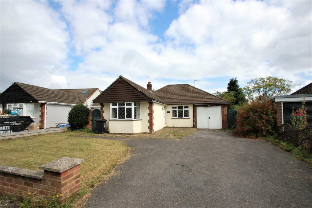 3 bedroom bungalow for sale in Palliser Road, Chalfont St. Giles, HP8