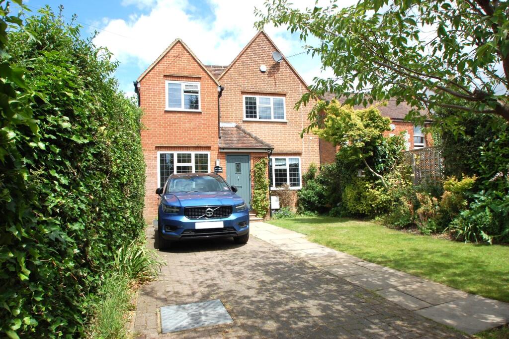 Main image of property: Church Road, Seer Green, Beaconsfield, Buckinghamshire, HP9