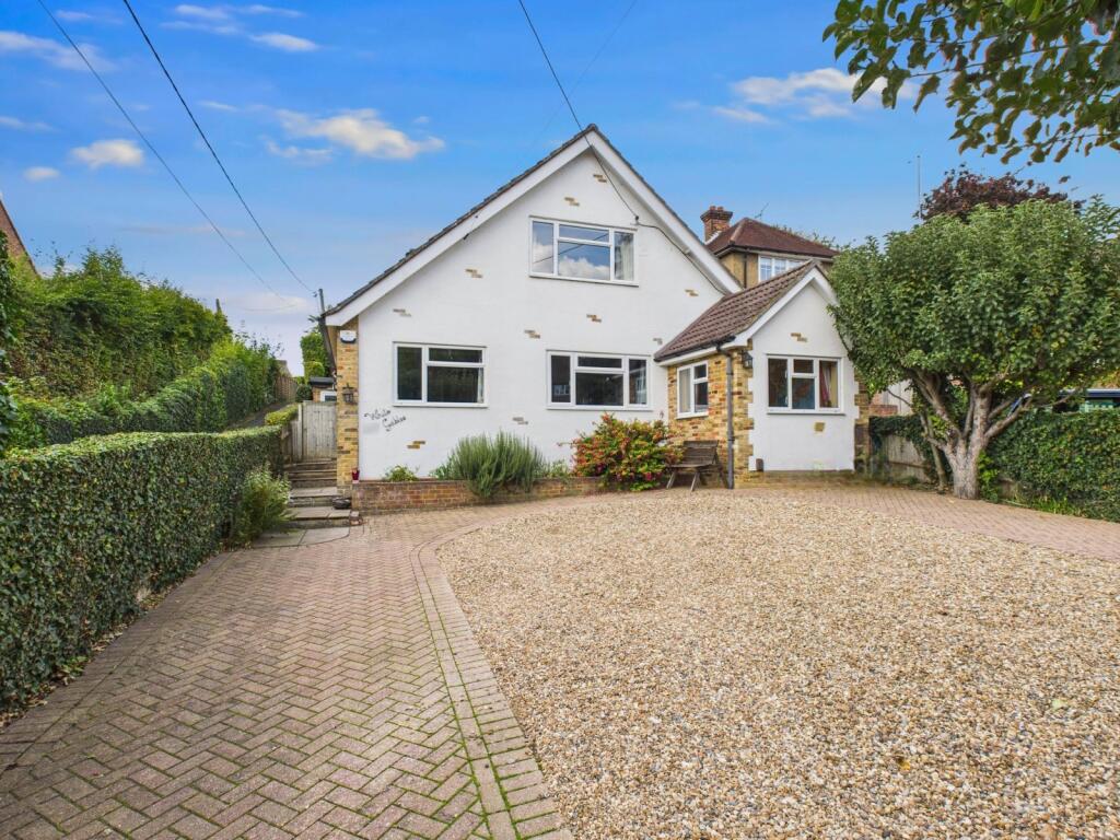 Main image of property: Kings Road, Chalfont St Giles, Buckinghamshire, HP8