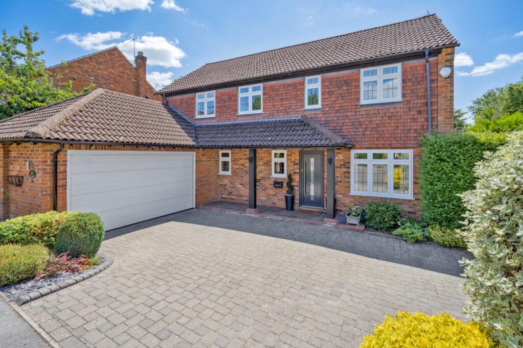 Main image of property: The Brow, Chalfont St. Giles, Buckinghamshire, HP8