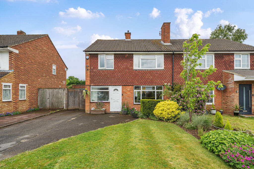 3 bedroom semidetached house for sale in Hazell Way, Stoke Poges, Buckinghamshire, SL2